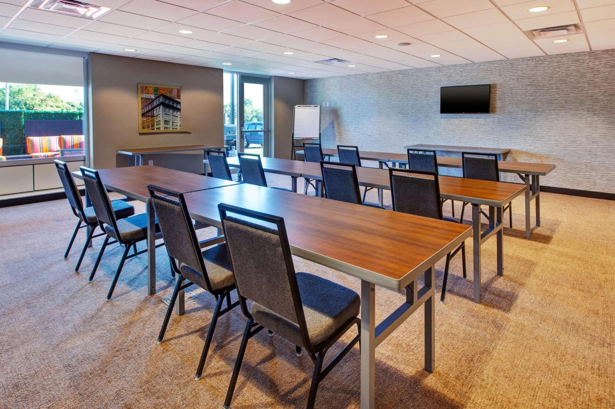 Home2 Suites By Hilton Grand Rapids South Byron Center Eksteriør billede